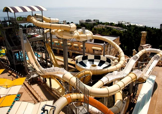 Аквапарк "Атлантида" в Ялте, горки