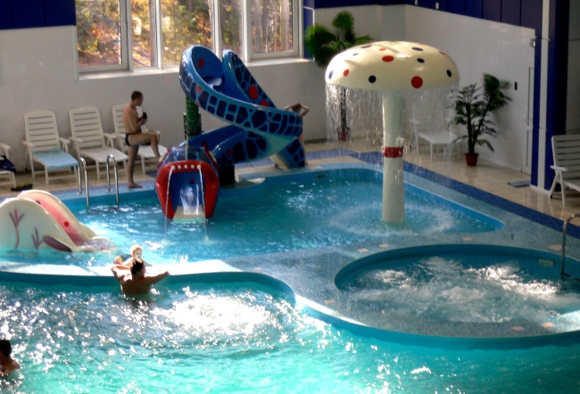 Аквапарк "Леневка" бассейн для детей